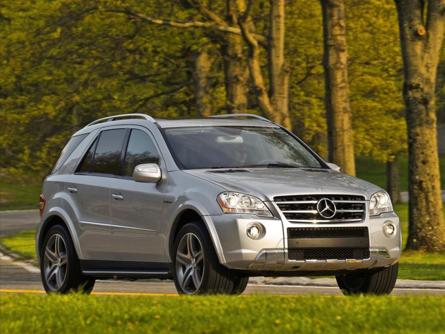  Mercedes-Benz ML63 AMG 2009 года  (фото 33 из 38)